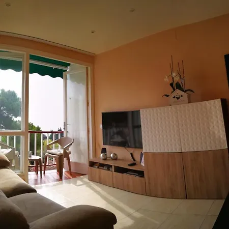 White Stones In Apartment Sant Pol De Mar