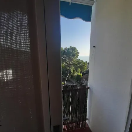 White Stones In Apartment *